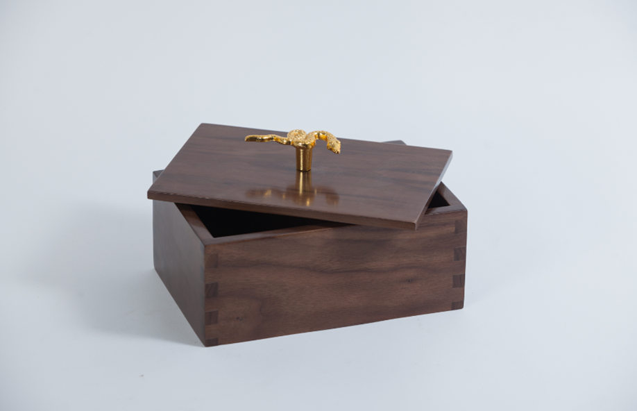 Lock Box caja de madera de nogal con llave